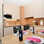 Minimax Apartment *